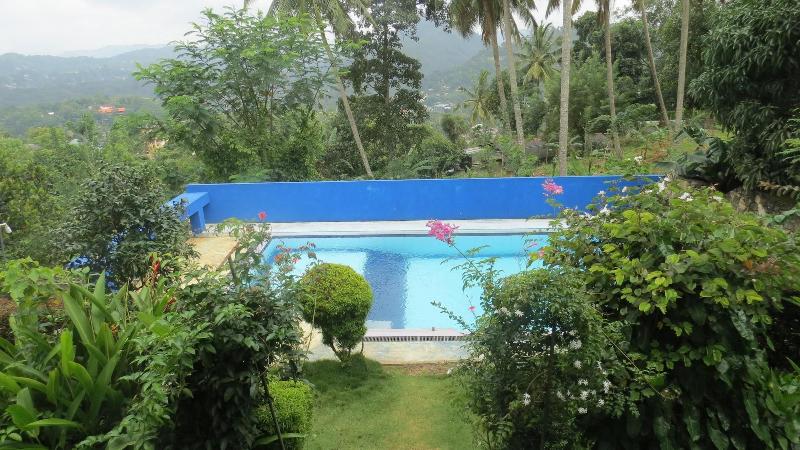 Отель The Change