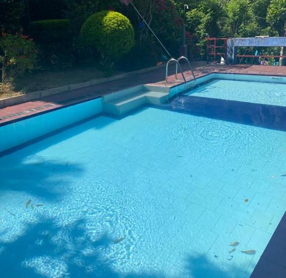 Отель The Change