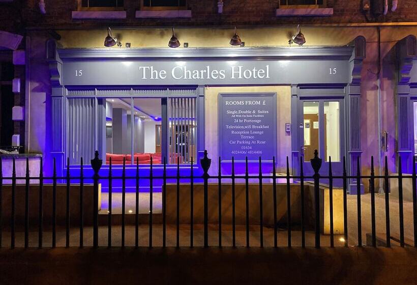فندق The Charles