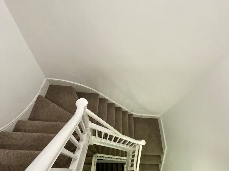 فندق The Charles