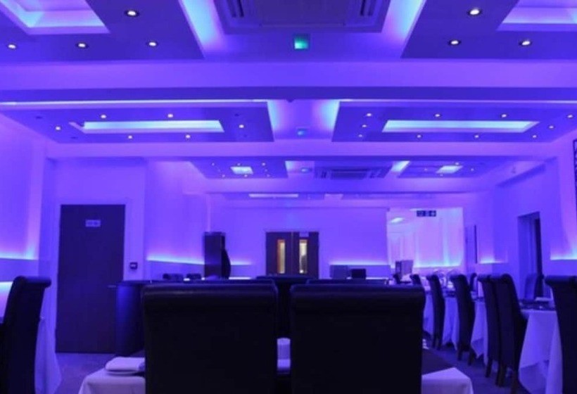 فندق The Charles