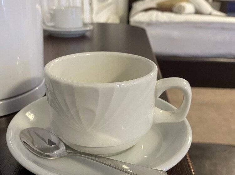 فندق The Charles