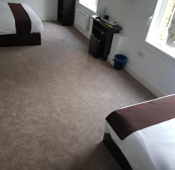 فندق The Charles