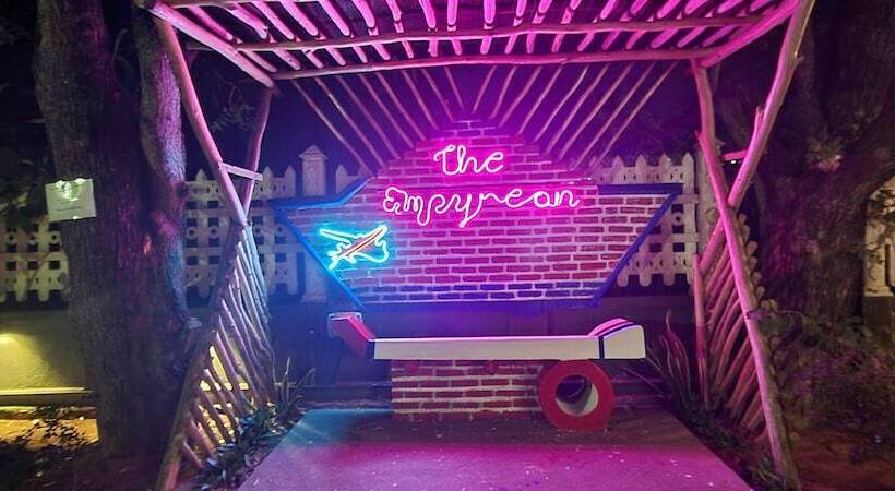 هتل The Empyrean Airport Transit