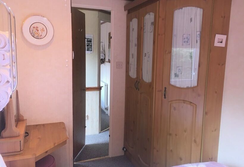 Отель The Hideaway