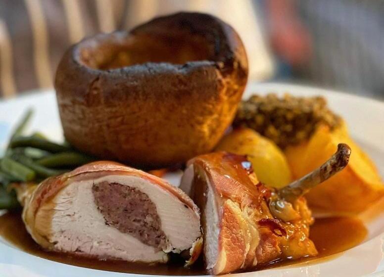 فندق The Horseshoe And Castle