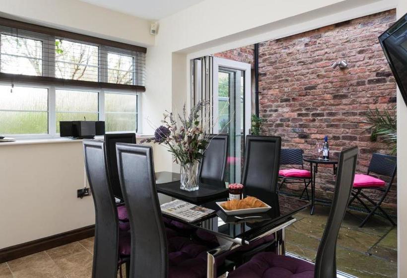 ホテル The Light Well