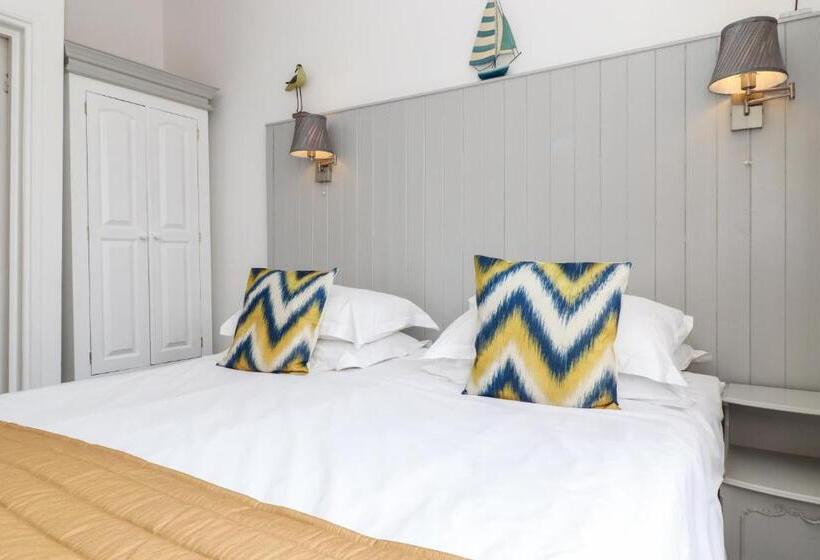 호텔 The New England