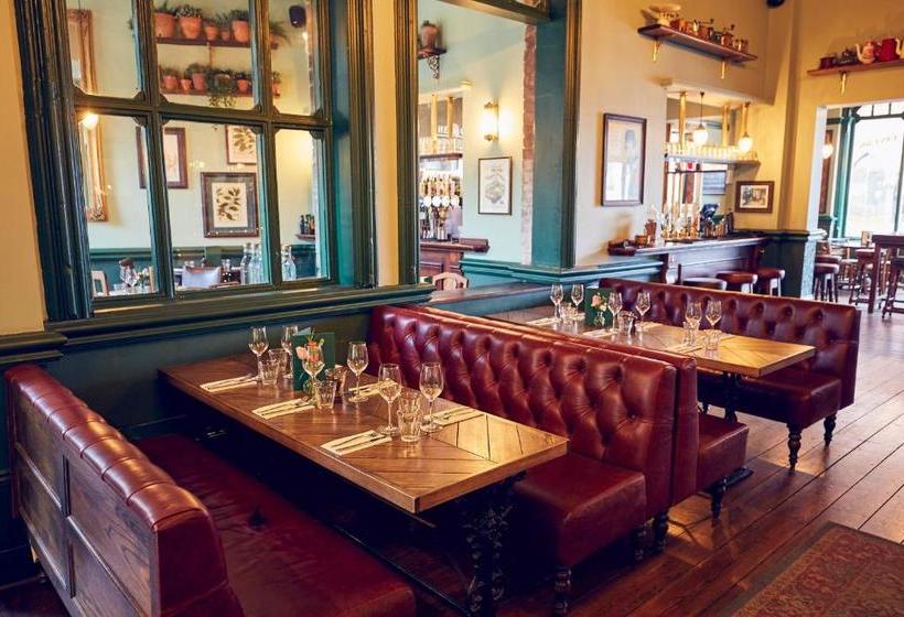 هتل The Old Coffee Tavern