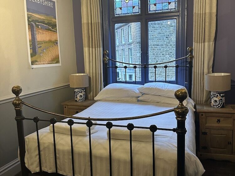 هتل The Old Poets Corner