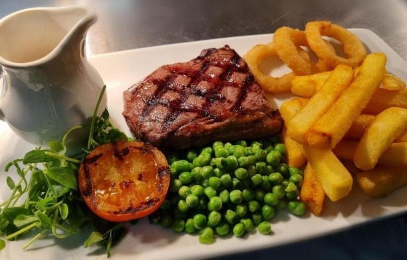 ホテル The Pelican Inn