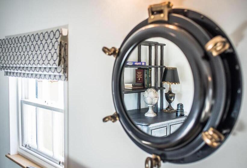 בית מלון כפרי The Royal Standard