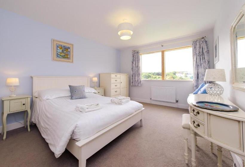 Отель The Sands