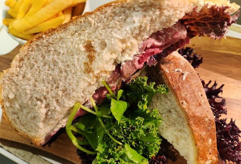 ホテル The Swan A Colombo Edition