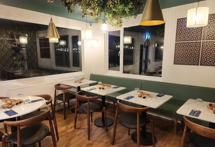 ホテル The Swan A Colombo Edition