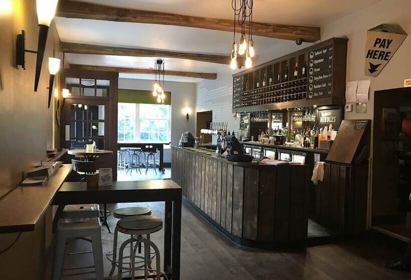 The Swan Hotel Smoke & Taphouse