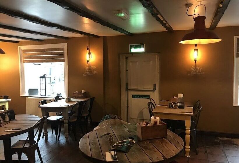 The Swan Hotel Smoke & Taphouse