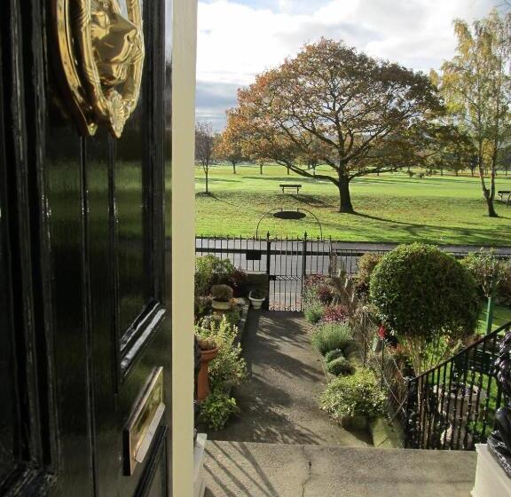 فندق The Townhouse