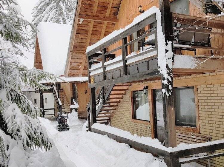 فندق Traveland Butique Resort Poiana Brasov
