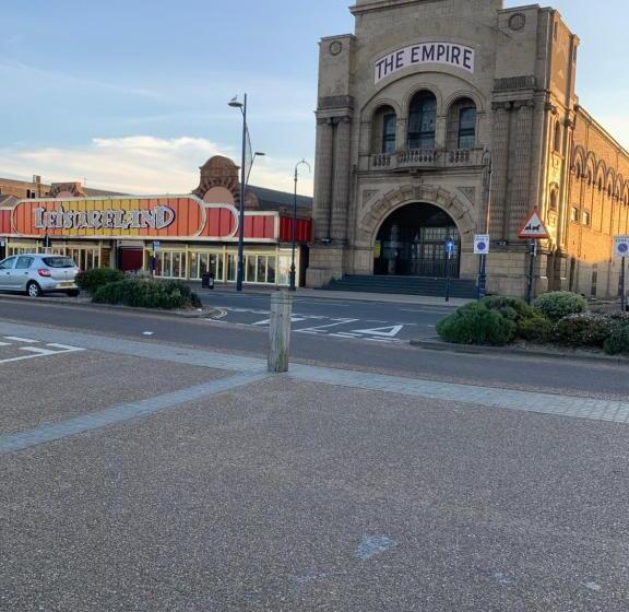 فندق Twin Palms Guesthouse