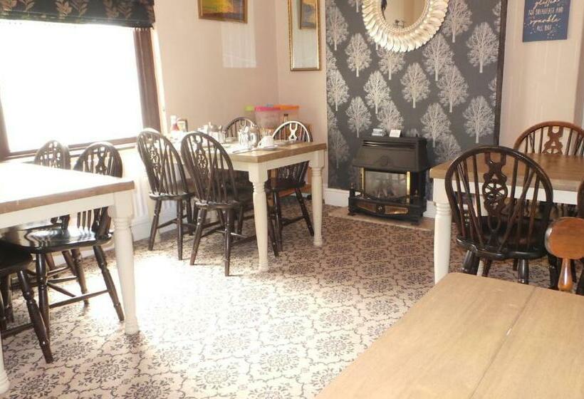 فندق Tynedale Guest House