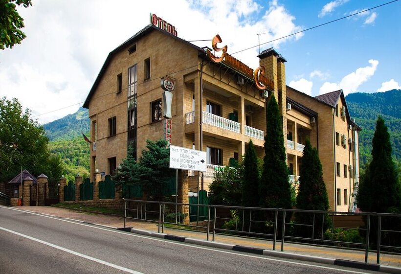 Отель Utomlyonnye Solntsem