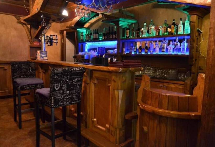 Отель Utomlyonnye Solntsem