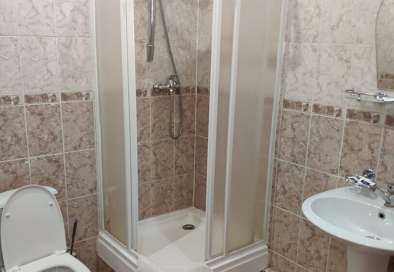 Отель Utomlyonnye Solntsem