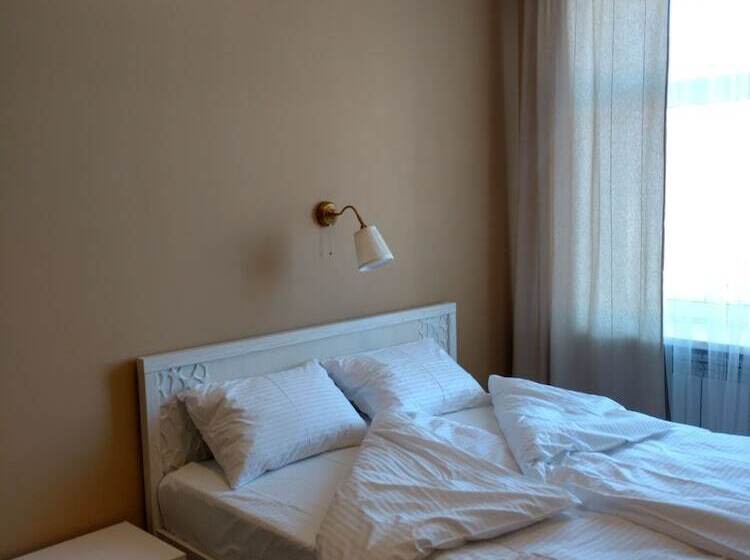 ホテル V Ugliche   Hostel