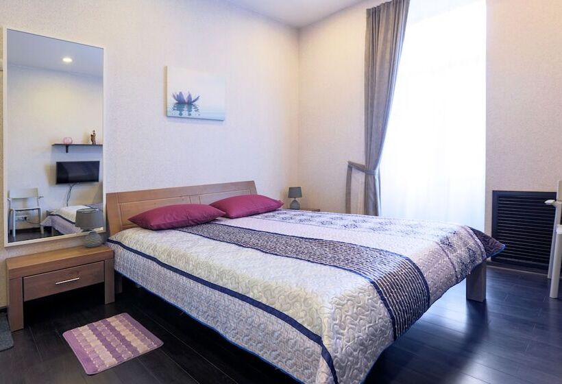 Отель Vladstar Inn Hostel