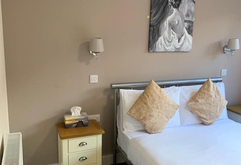 Отель The Waverley Inn