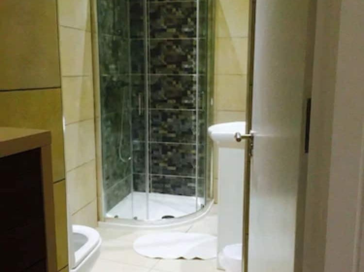 Отель Whitechapel Guest House