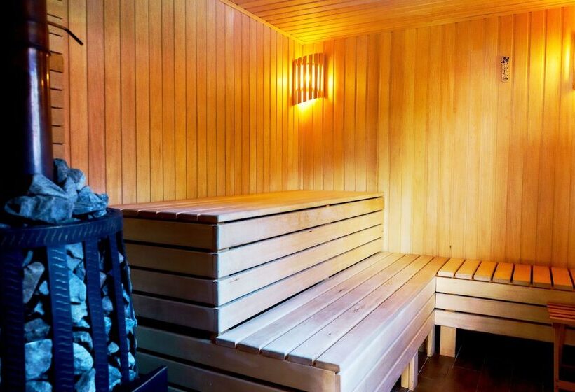 هتل Zhemchug Village