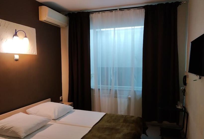 Kirovskie Dachi Motel