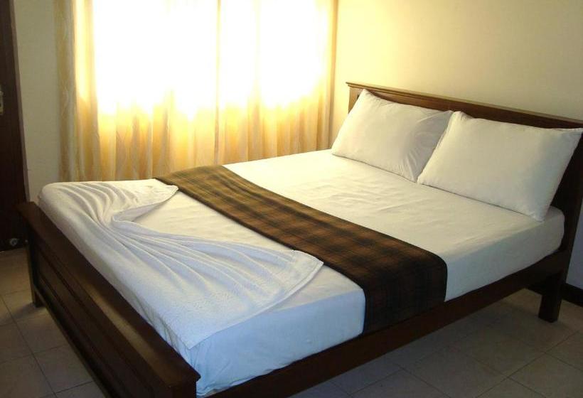 فندق Layathraa Kandy