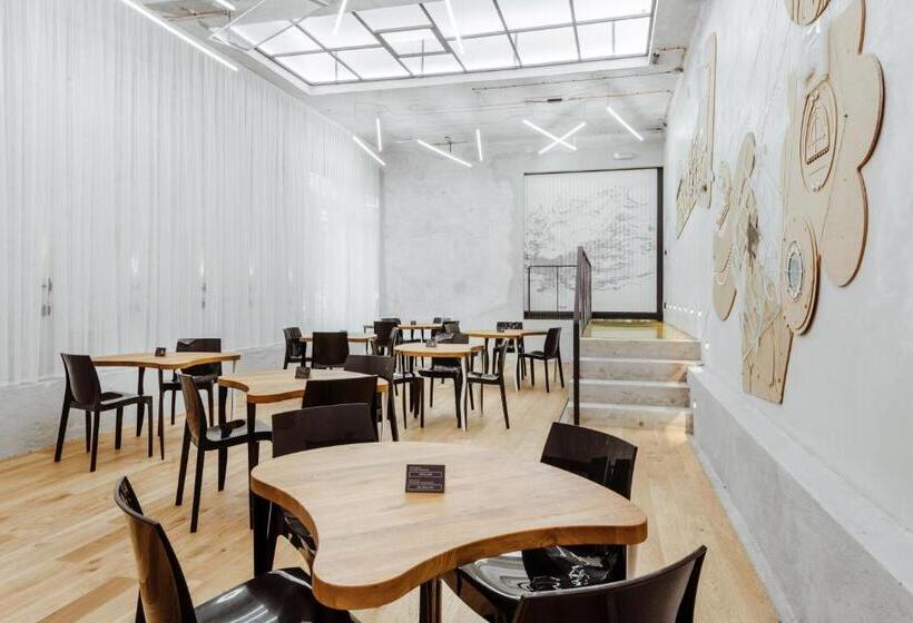 Smarthotel Nezvalova Archa