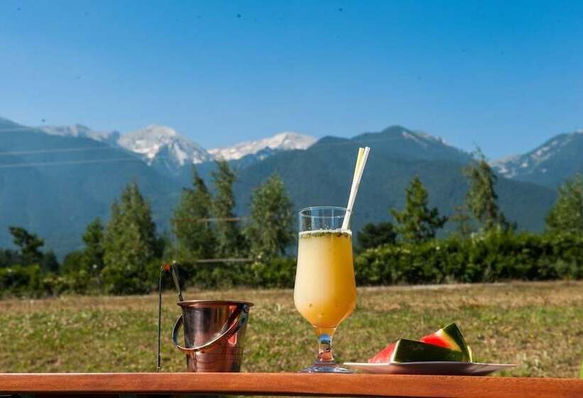 Cornelia Deluxe Residence