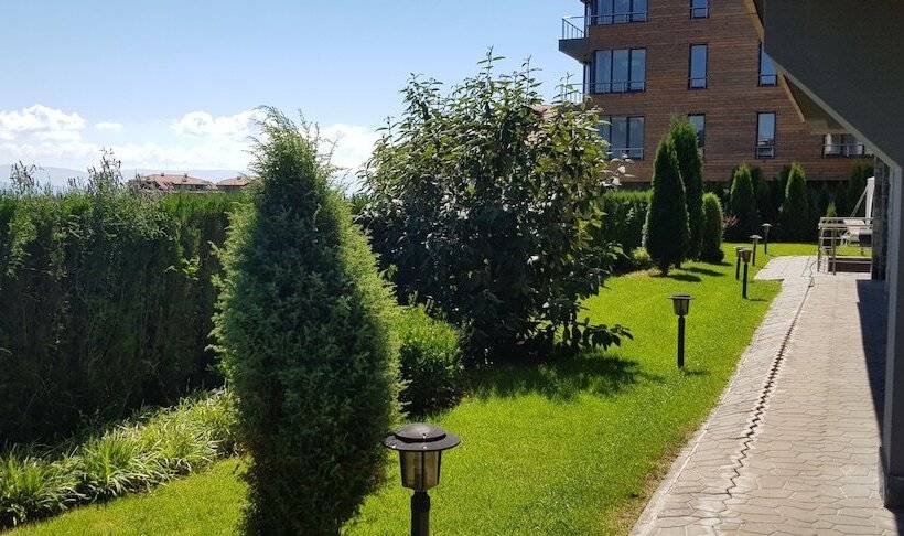 Cornelia Deluxe Residence