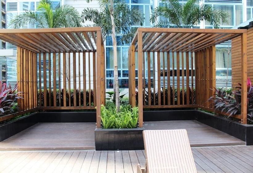 Csuites At Two Central Residences