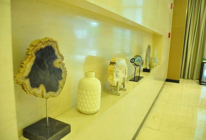 Csuites At Two Central Residences