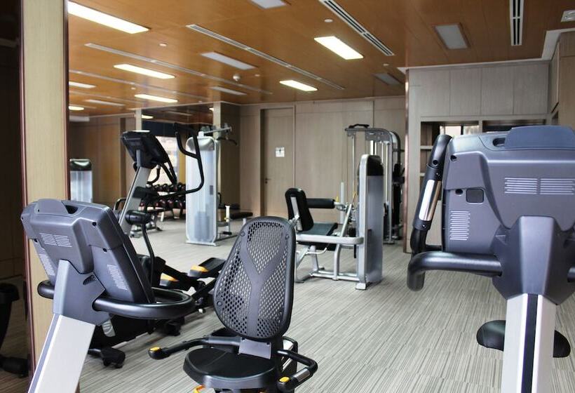 Csuites At Two Central Residences