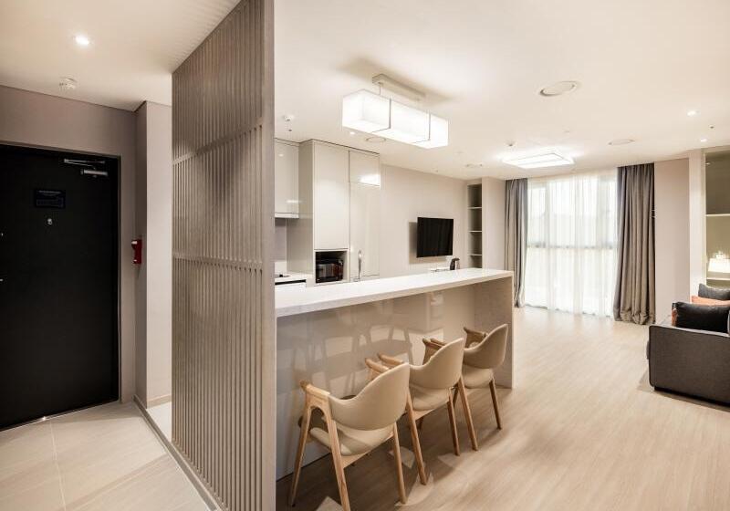 ホテル Golden Tulip Incheon Airport