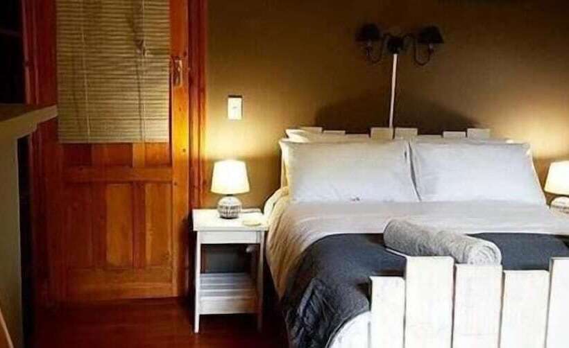 هتل 86 On Langenhoven B&b