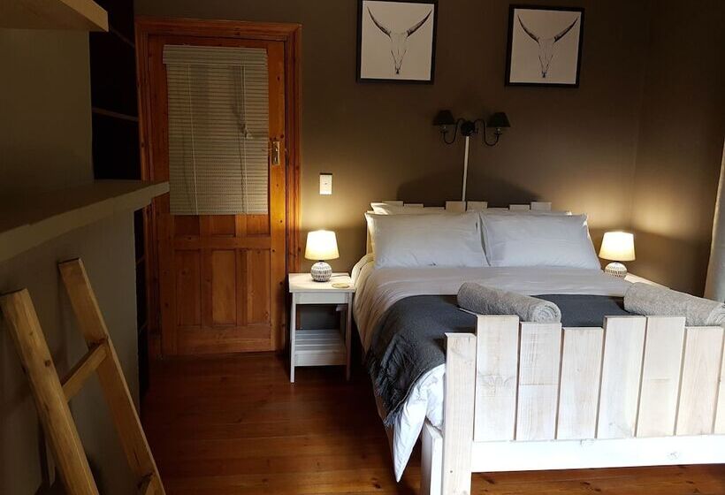 هتل 86 On Langenhoven B&b