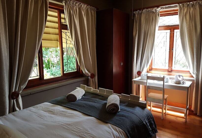 هتل 86 On Langenhoven B&b