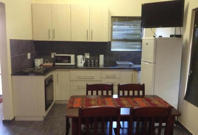 فندق A Little Guesthouse