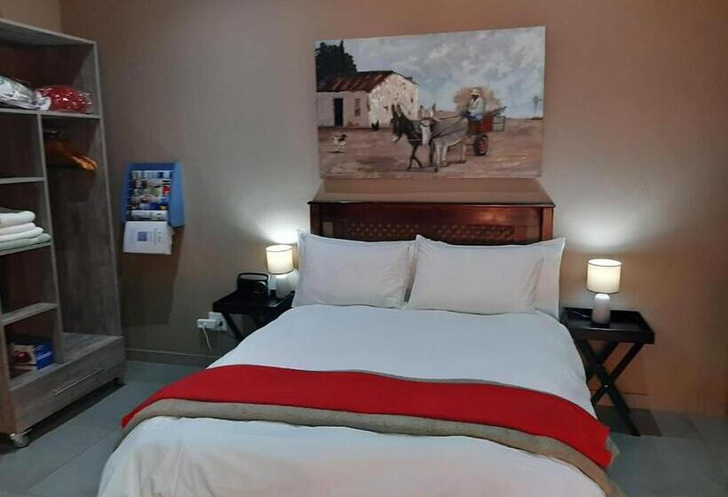 فندق A Little Guesthouse