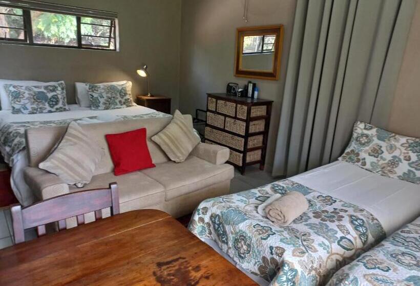 فندق A Little Guesthouse