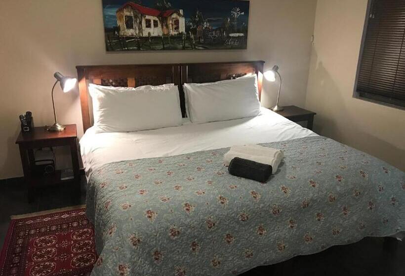 فندق A Little Guesthouse