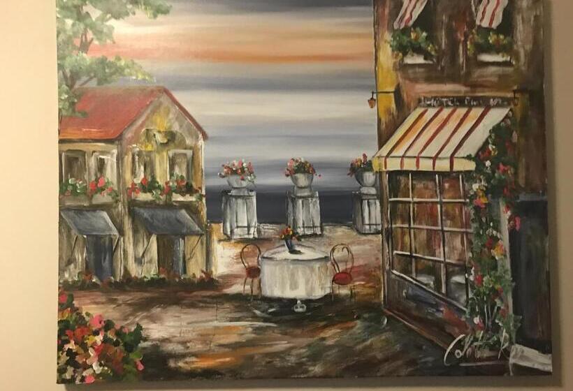 فندق A Little Guesthouse